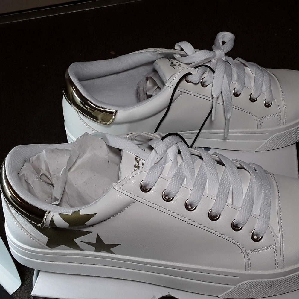Arizona shoes size 8
